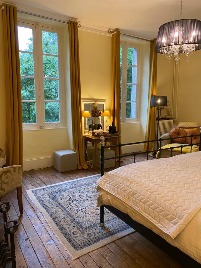 Chateau Du Grand Lucay Bourbon-lʼArchambault 外观 照片