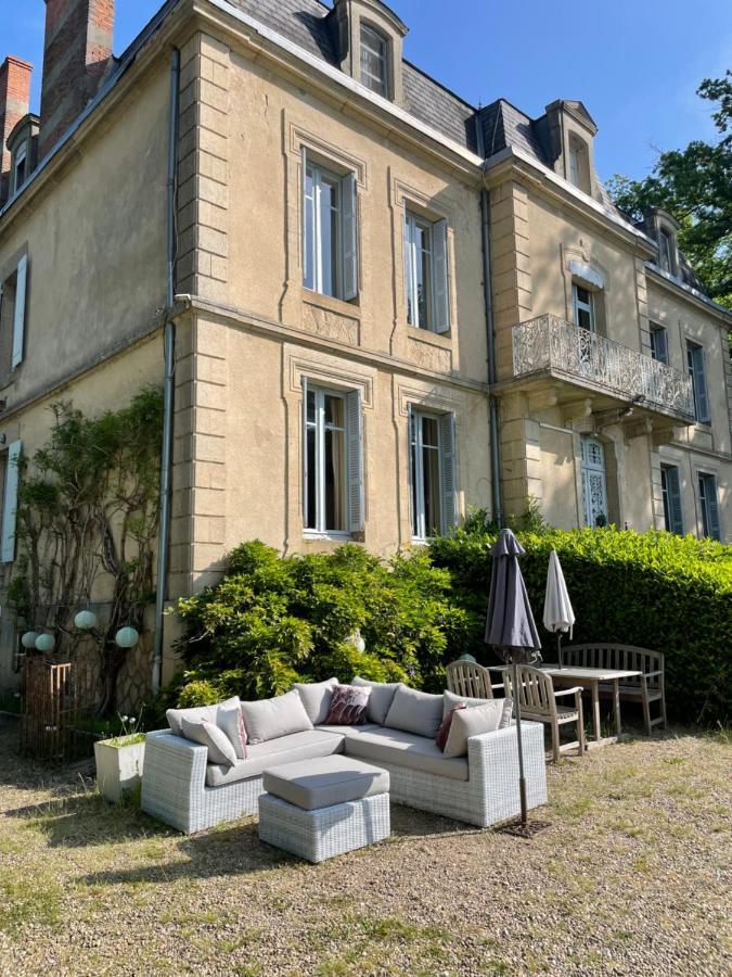 Chateau Du Grand Lucay Bourbon-lʼArchambault 外观 照片